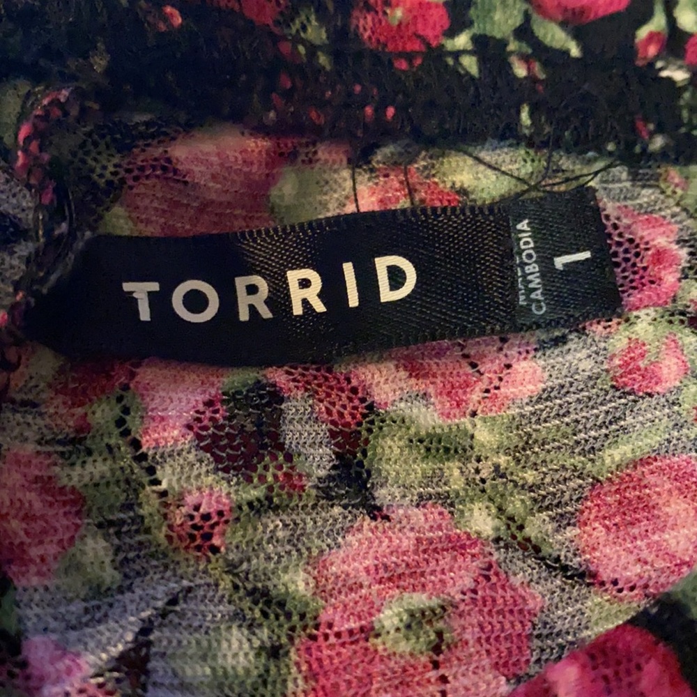 Torrid Black/Pink Floral Lace Capri Crop Leggings Pants Size 1 (1X - 14/16) VGC - Picture 5 of 5